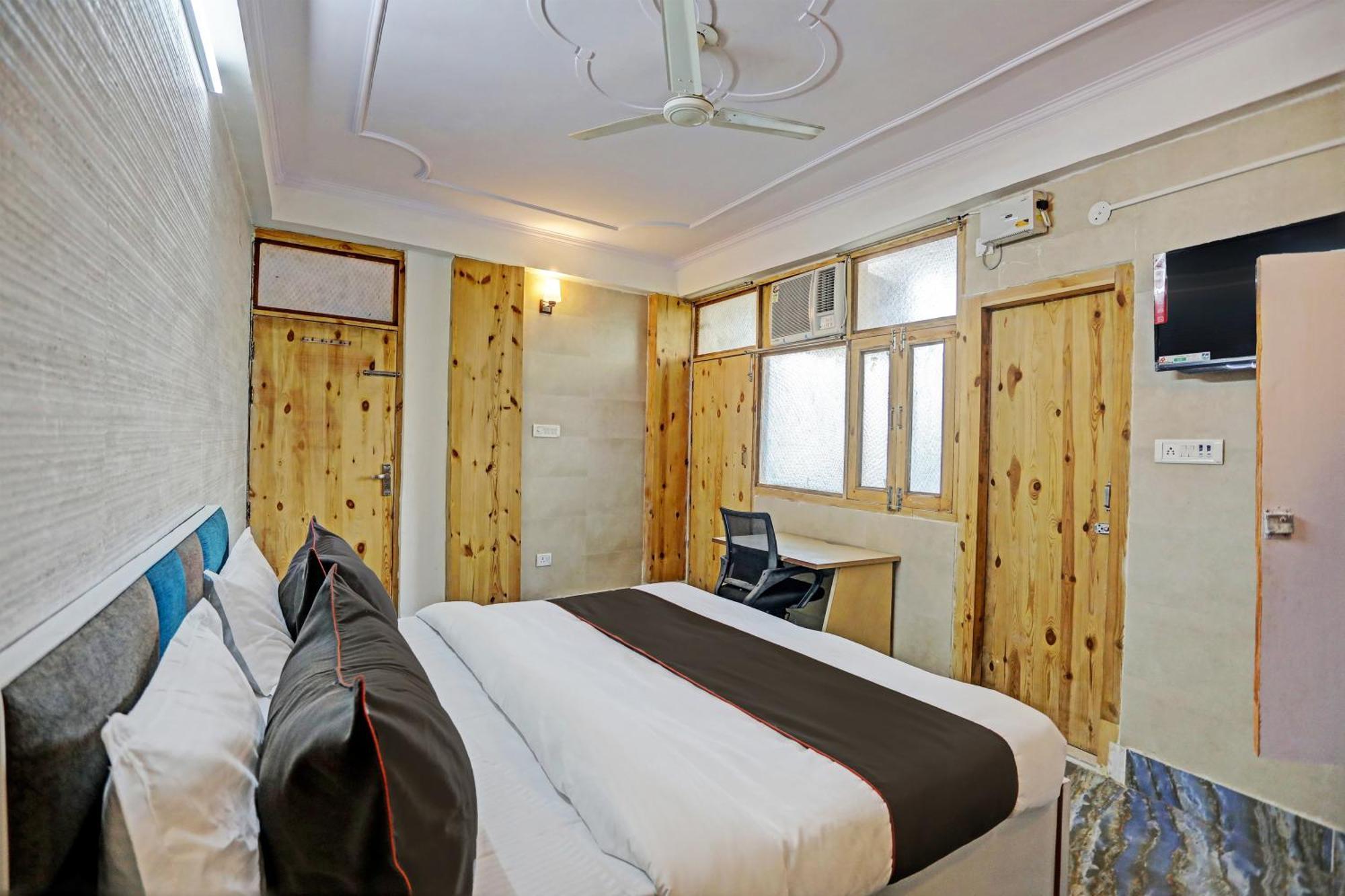 Umen Hotel Nearest Sector 66 Noida Exterior photo