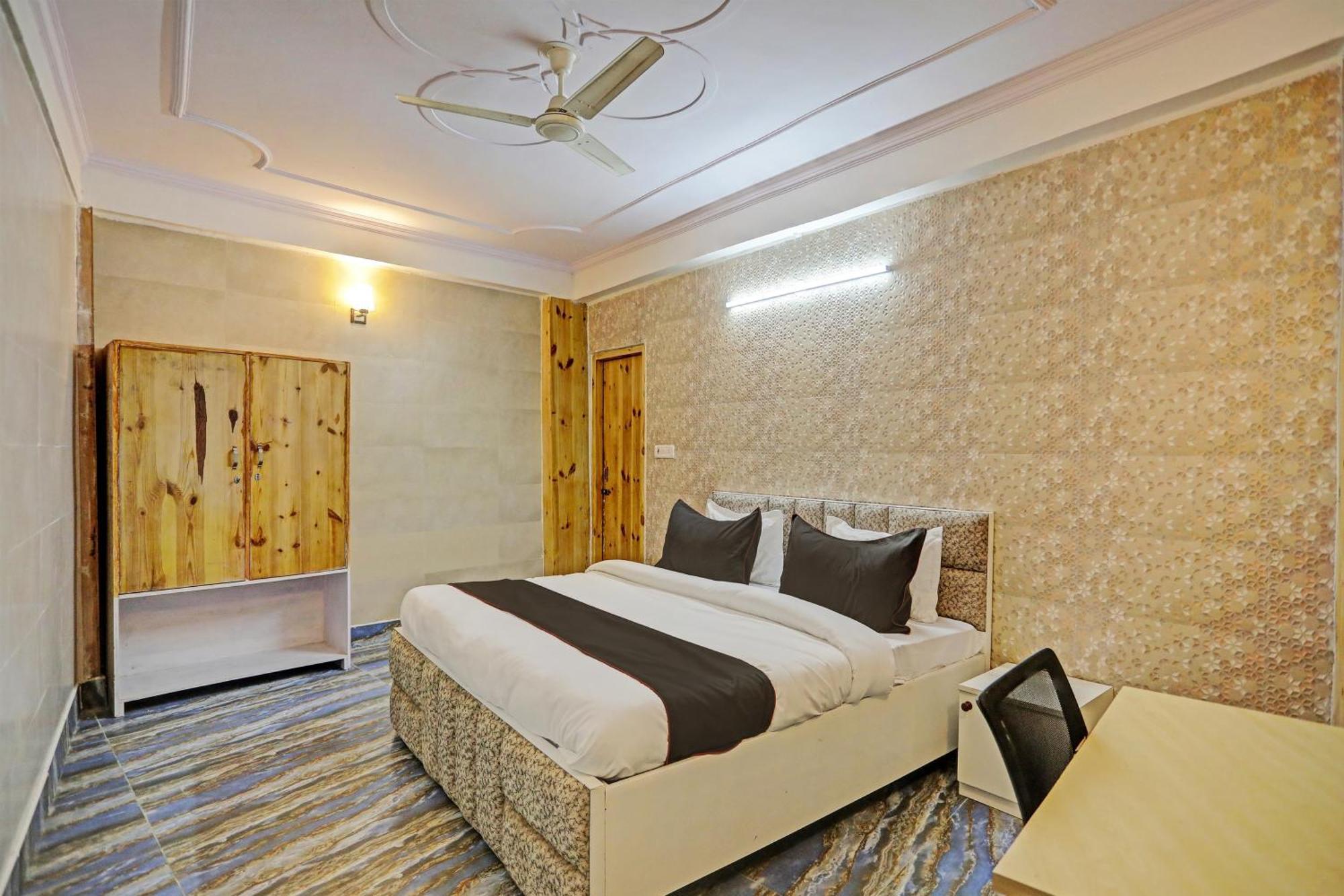 Umen Hotel Nearest Sector 66 Noida Exterior photo